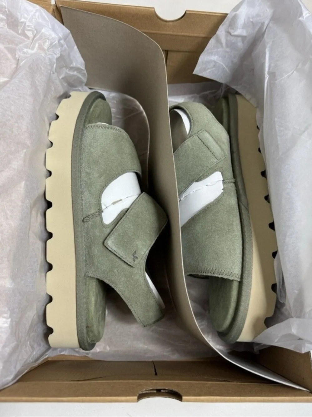 Koolaburra by UGG Tizz Suede Platform Chunky Sandals Limewash Green